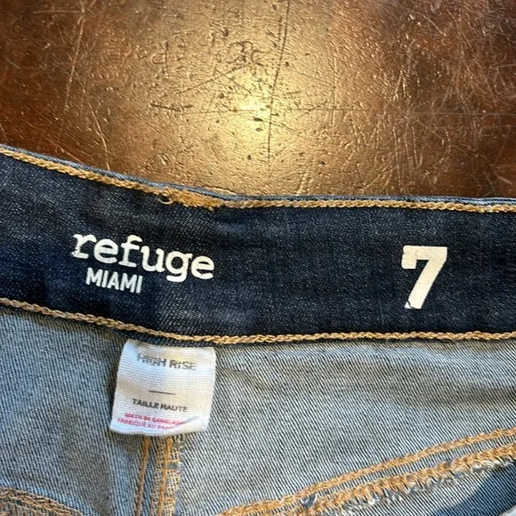 REFUGE MIAMI High-Rise Distressed Denim Shorts 🏝️ - Picture 2 of 3